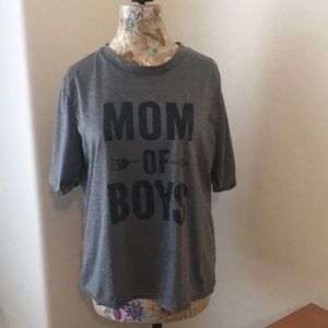 Soft tshirt- Mom of Boys. Size XL